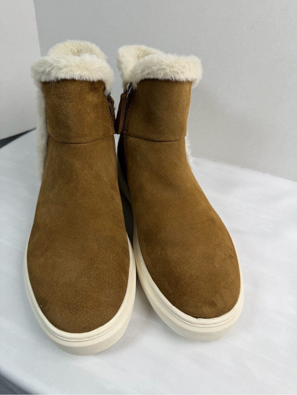 Marc Fisher women’s leather Foggie trimmed booties in Dark Natural 8 EUC - Picture 2 of 16
